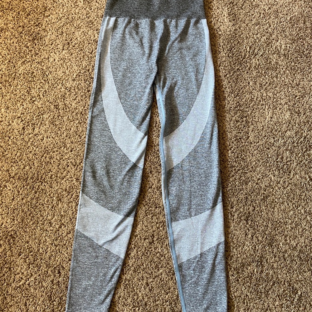 Women’s Seamless Leggings!